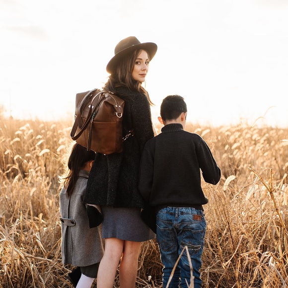 Meet your Posher, Ivette - Picture 1 of 2